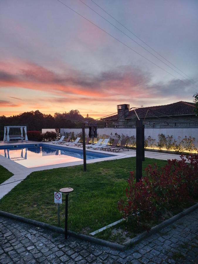 Villa Moura - Pool & Jacuzzi Povoa de Lanhoso Exterior photo